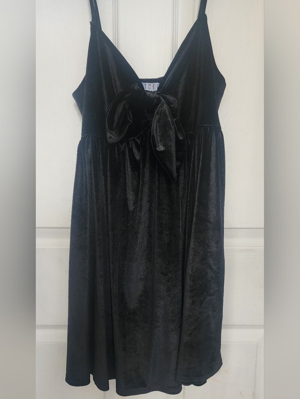 Black Velvet Tie-Waist Women's Skirt